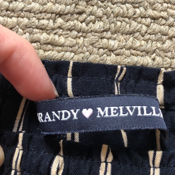 Brandy Melville Off The Shoulder Top - Picture 4 of 4